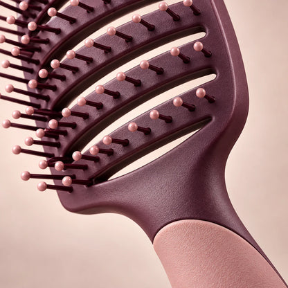 Flex Vent Detangling Brush — material and construction detail